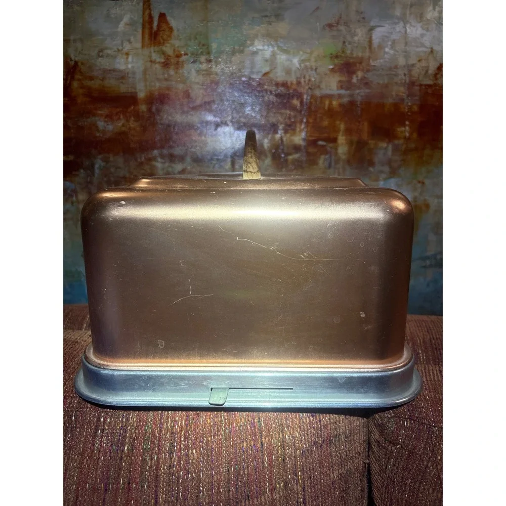Vintage Mirro Copper Tone Aluminum Square Cake Carrier Wood Handle 2008 CM USA